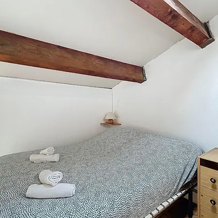 Holiday home Small 40m With Terrace Near The